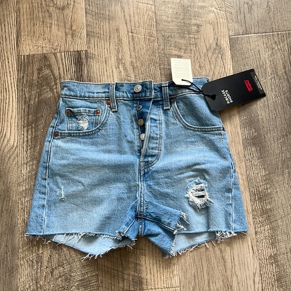 LEVI'S Super High Rise Ribcage Jean Shorts 🎀🎀 - Picture 5 of 12